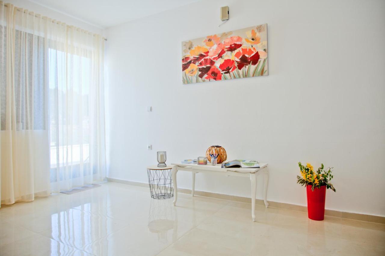 Apartment Karolina - Green Oasis Pula Bagian luar foto
