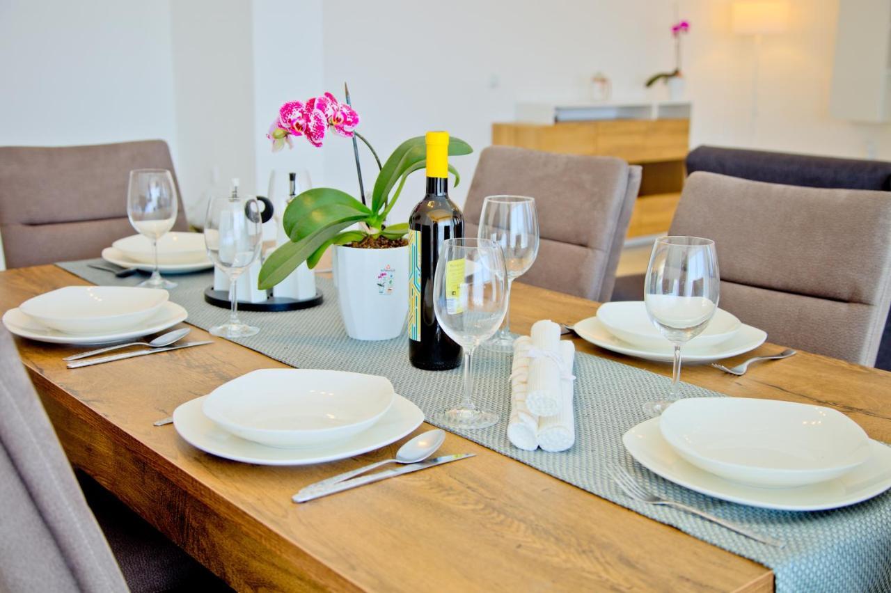Apartment Karolina - Green Oasis Pula Bagian luar foto